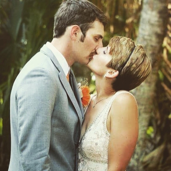 Meet your Posher, Sarah - Picture 1 of 1